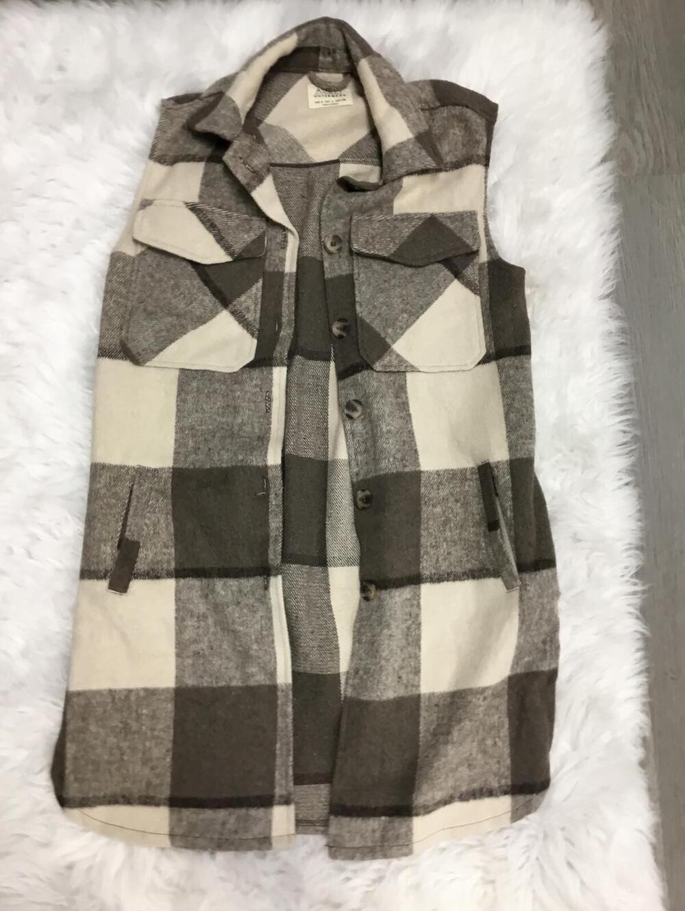 Ashley Sleeveless Plaid Button-Up Vest Outerwear